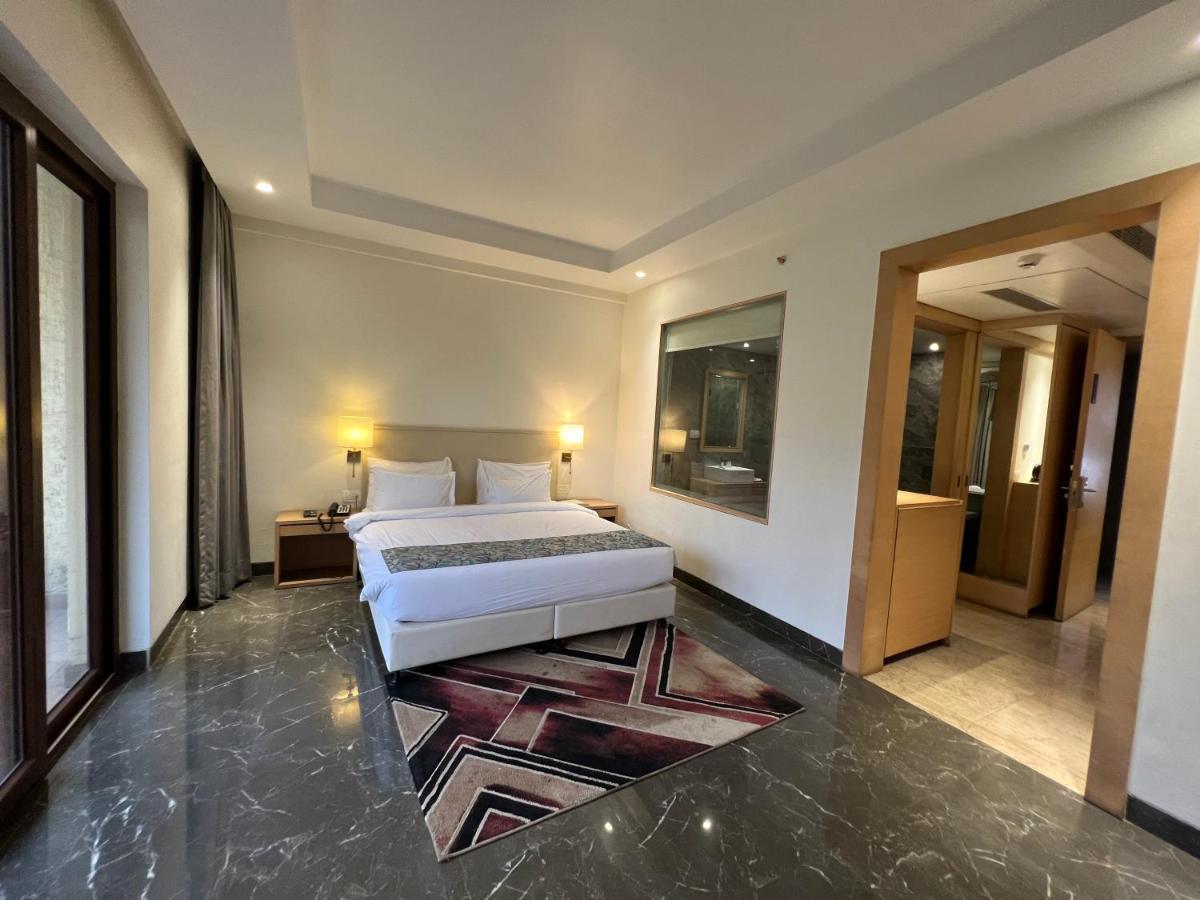 Parklane Resort Dhanbād Eksteriør billede